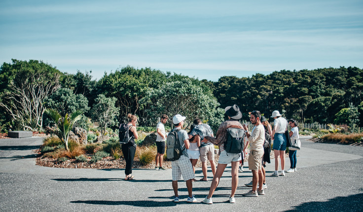 The path geometry was carefully curated down to the finest scale, with an exaggeration of its sinuous curves and corners, opening up glimpses into garden collections and the wider landscape context.